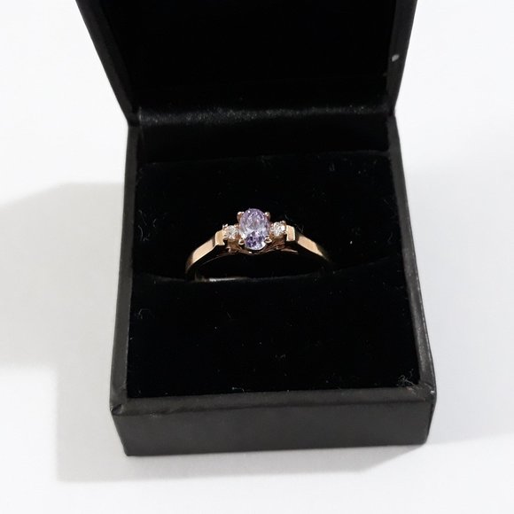 Sparkle Amethyst Cubic Zirconia Ring 18k hge New Old stock Covenant RC - Picture 8 of 16